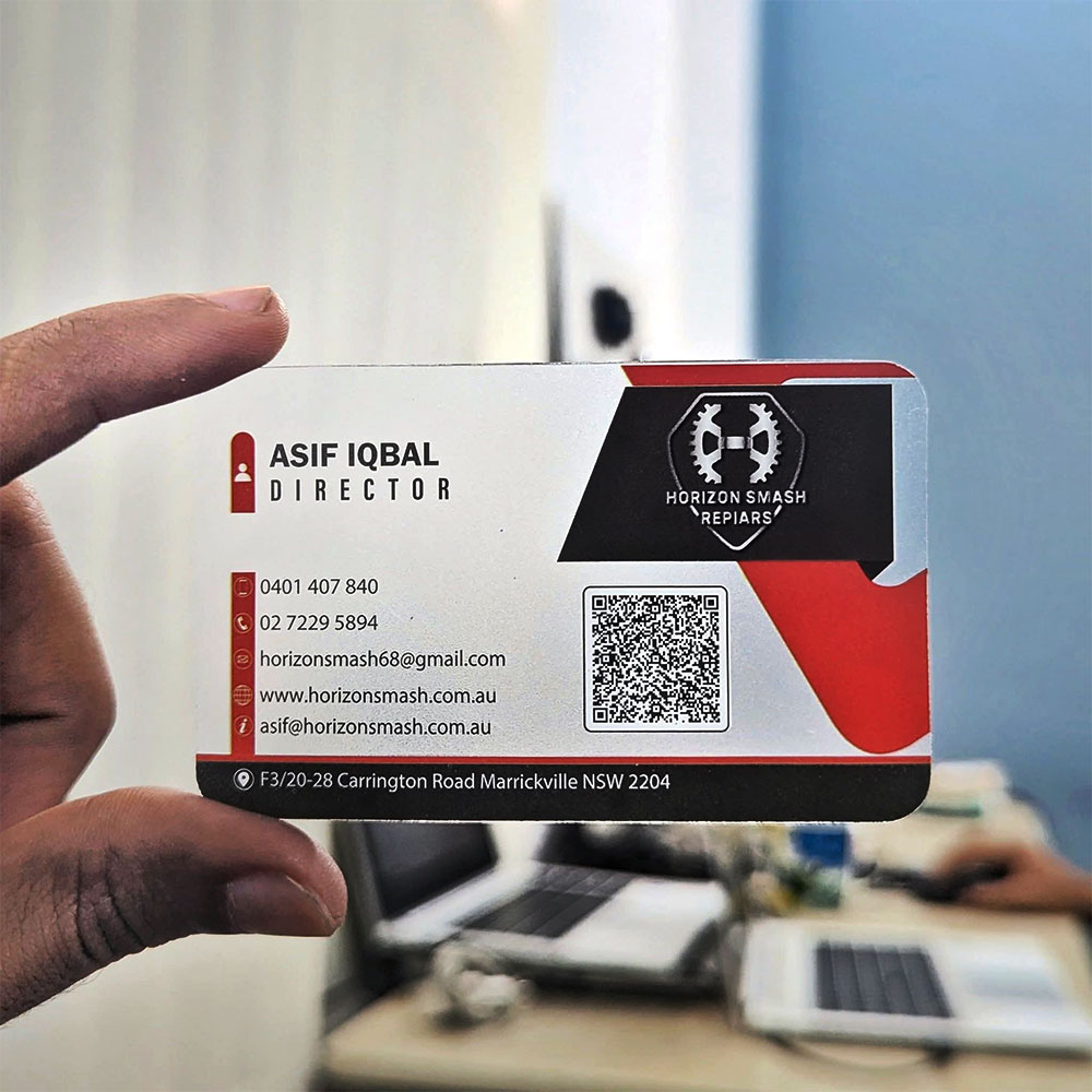 Stylish transparent business card showcasing creative layout with sharp contrast elements Transparent Plastic Visiting Card - Image 1